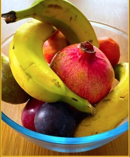 A bowl of fresh fruit